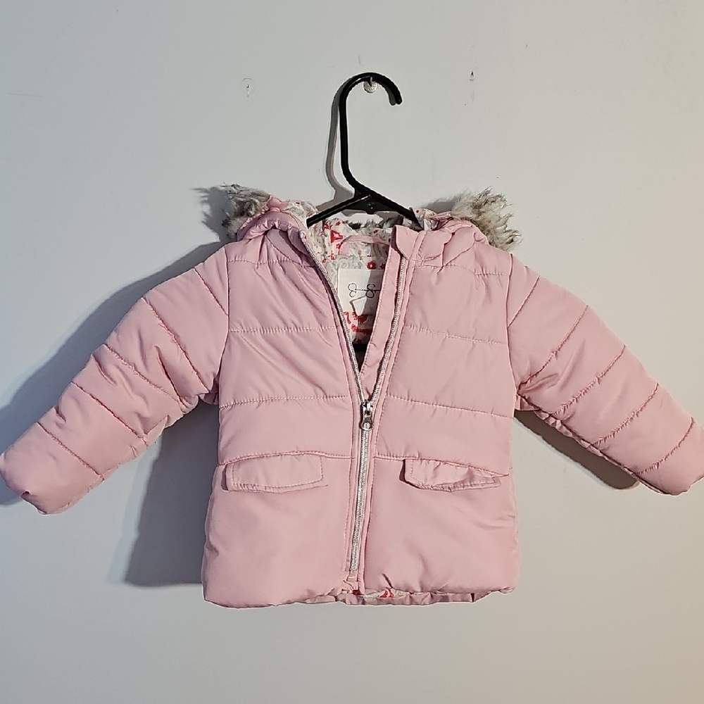 Jessica Simpson Floral Patterned Fabric